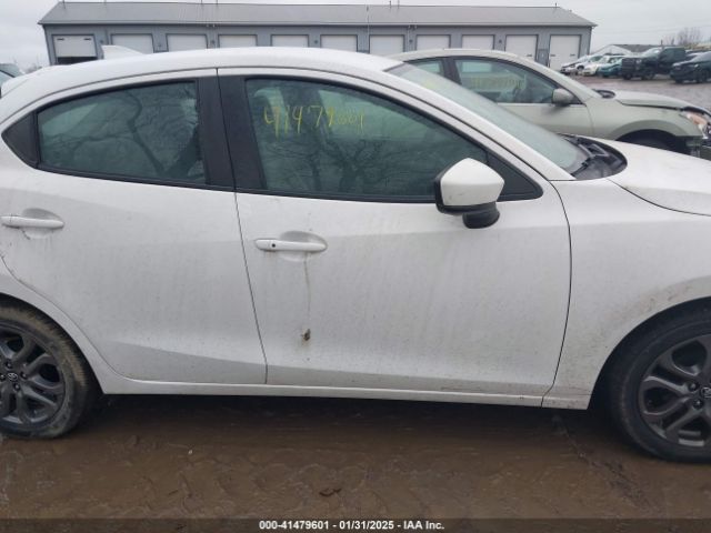 3MYDLBJV5LY706259 Toyota YARIS LE
