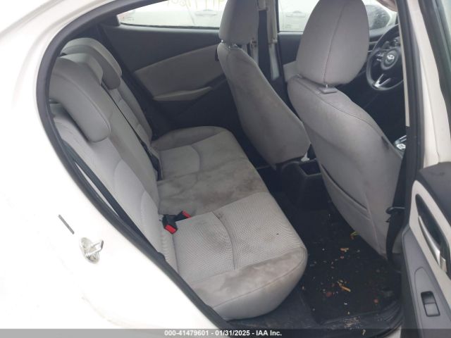 3MYDLBJV5LY706259 Toyota YARIS LE