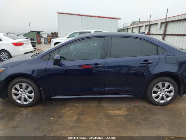 5YFB4MDE8SP258799 Toyota COROLLA LE