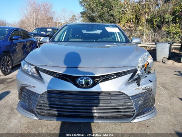 4T1C11AK4NU056843 Toyota CAMRY LE