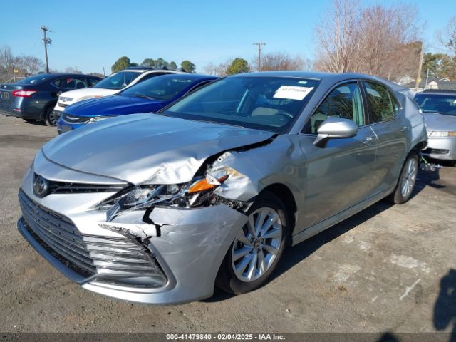 4T1C11AK4NU056843 Toyota CAMRY LE