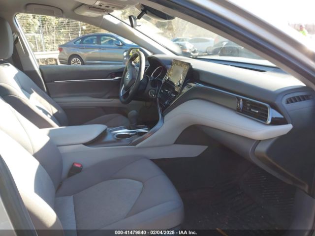 4T1C11AK4NU056843 Toyota CAMRY LE