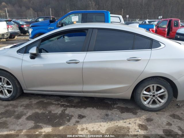 1G1BE5SM6H7137124 Chevrolet Cruze Lt Auto