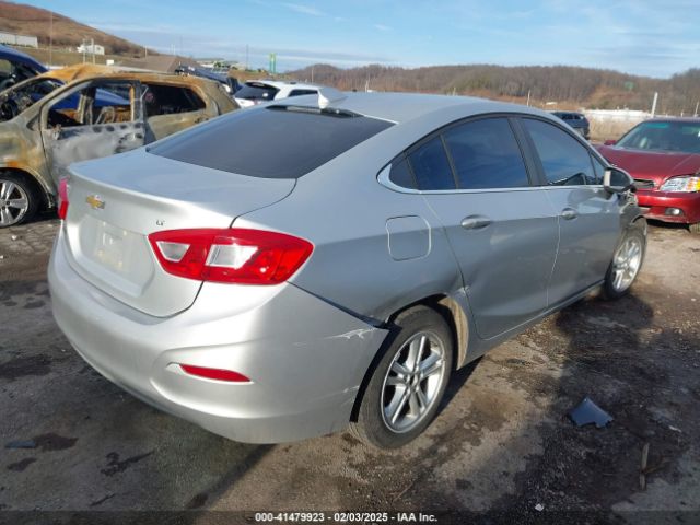 1G1BE5SM6H7137124 Chevrolet Cruze Lt Auto
