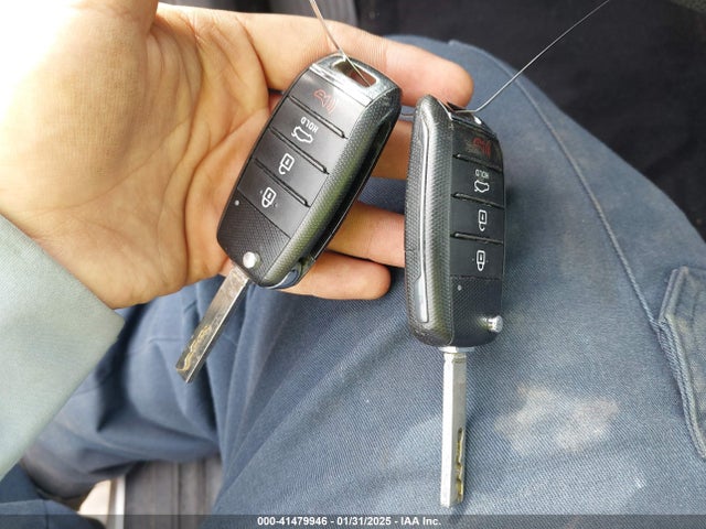 5XXGT4L35LG420813 KIA Optima Lx