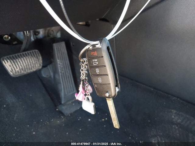 5XXGT4L32KG294621 KIA Optima Lx