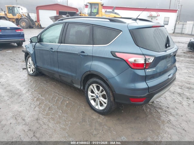 1FMCU9GD9JUA19411 Ford ESCAPE SE
