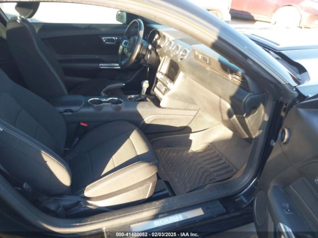 1FA6P8AM3H5282855 Ford Mustang V6