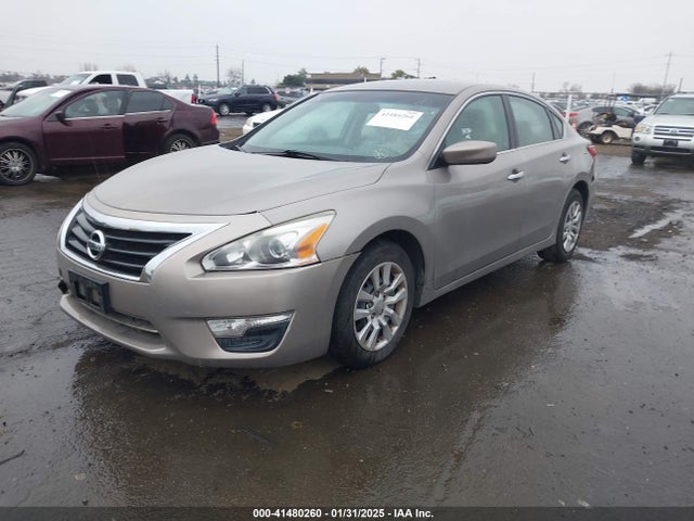 Nissan Altima 2.5 S 2015 1N4AL3AP0FN341280 Image 2