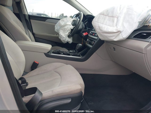 5NPE24AF9JH656616 Hyundai SONATA SE