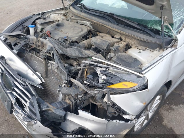 5NPE24AF9JH656616 Hyundai SONATA SE