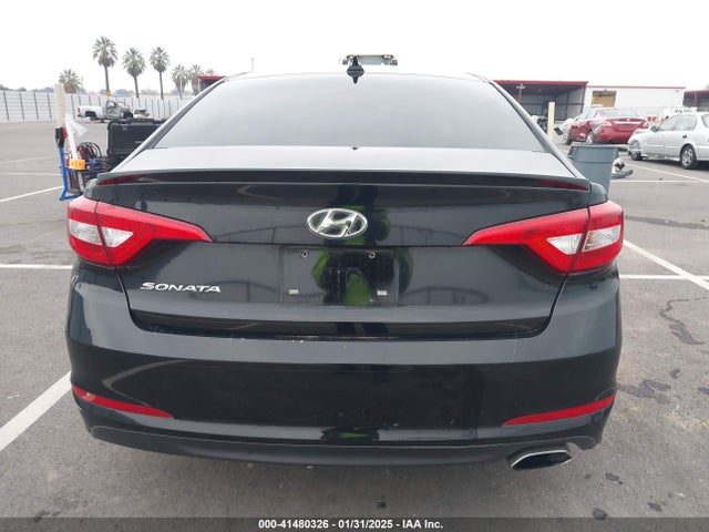 Hyundai SONATA SE 2015 5NPE24AF8FH186019 Image 17