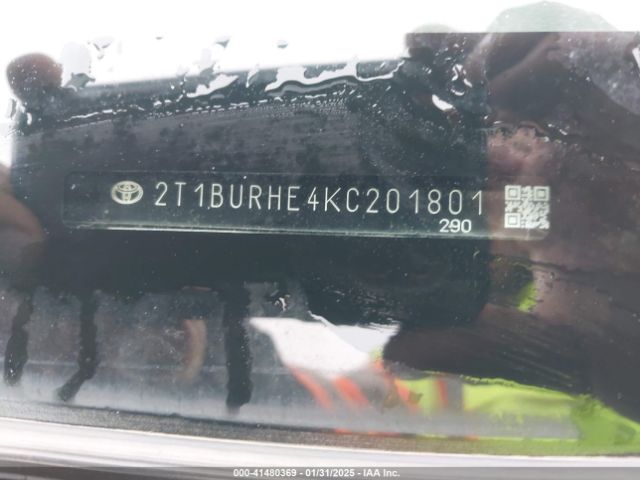 2T1BURHE4KC201801 Toyota COROLLA SE