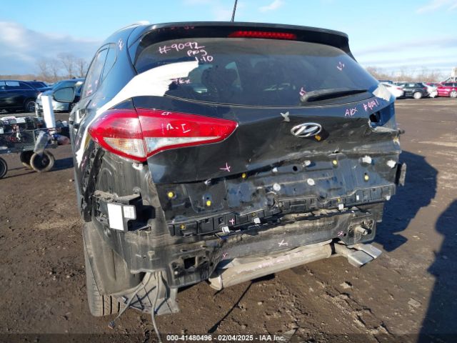 KM8J3CA21HU296966 Hyundai Tucson Sport