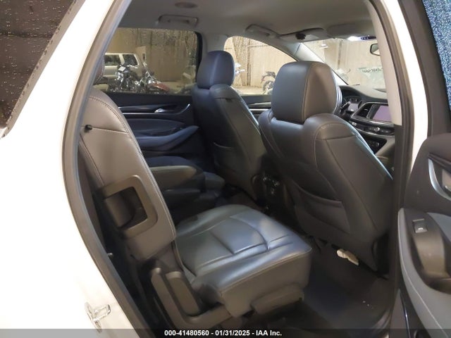 5GAERBKW3JJ257689 Buick Enclave Essence