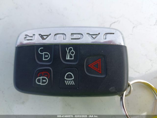2017 JAGUAR XE SAJAJ4BNXHA977865 Photo 10