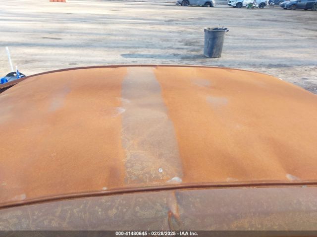 5YFBURHE8JP811229 Toyota COROLLA SE