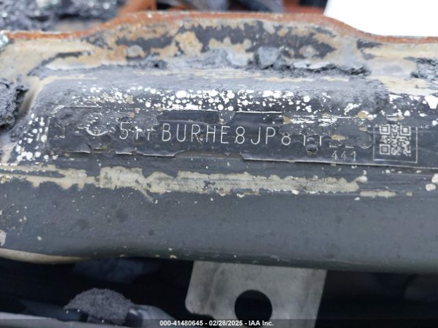 5YFBURHE8JP811229 Toyota COROLLA SE