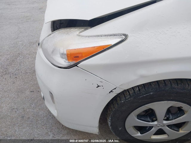 Toyota Prius Two 2014 JTDKN3DU3E0390334 Image 6