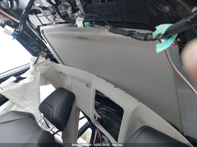 Toyota Rav4 Xle Premium 2024 2T3A1RFV4RW435332 Image 17