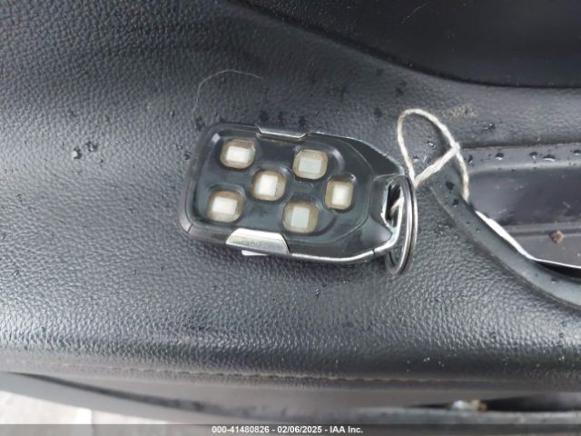 3GKALPEV8KL242778 GMC Terrain Slt