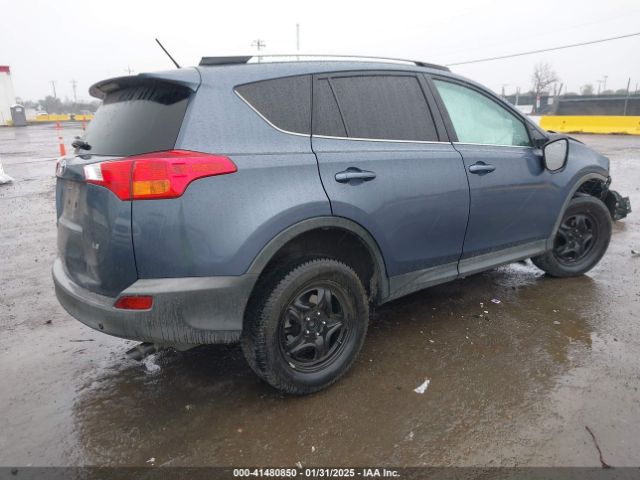 2T3ZFREV7EW115972 Toyota RAV4 LE
