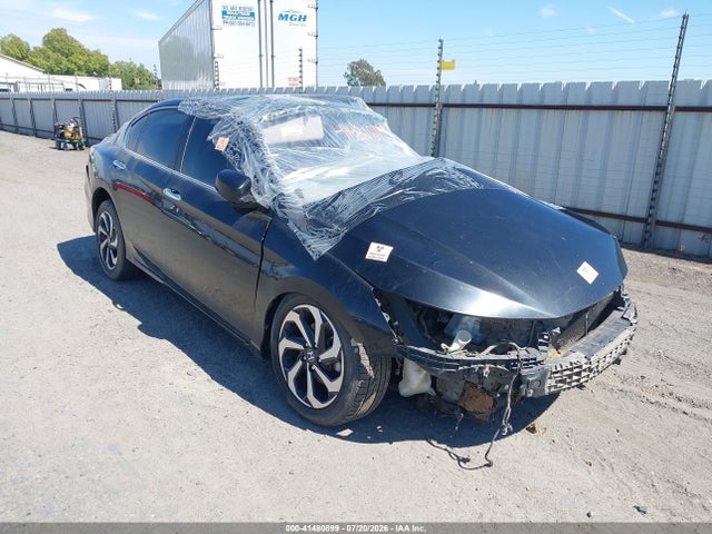 2017 1HGCR2F74HA004336 main image