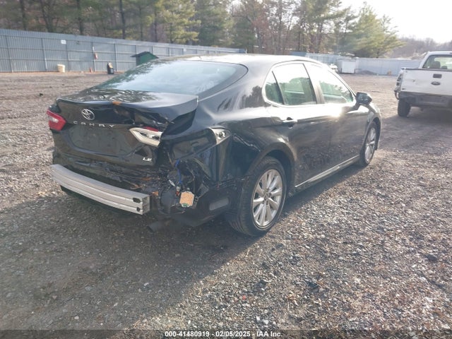 4T1B11HK9JU082723 Toyota CAMRY LE