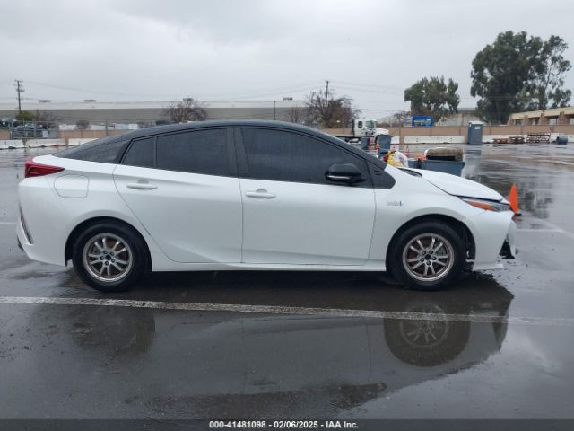 JTDKAMFP0M3169019 Toyota Prius Prime Xle