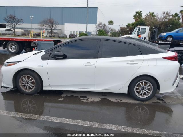 JTDKAMFP0M3169019 Toyota Prius Prime Xle