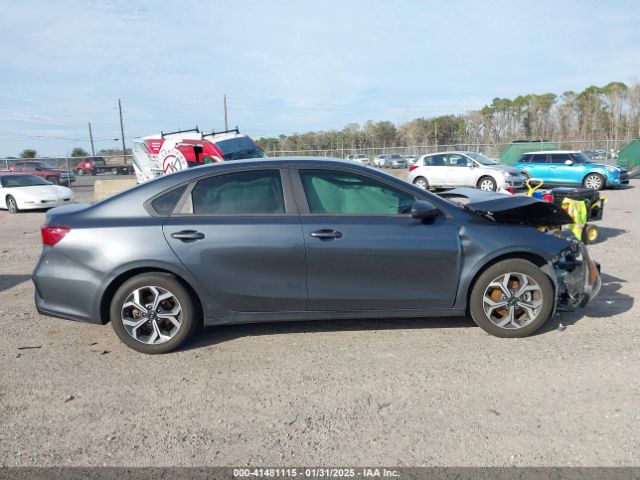 3KPF24AD5ME314012 KIA Forte Lxs
