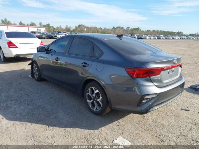 3KPF24AD5ME314012 KIA Forte Lxs