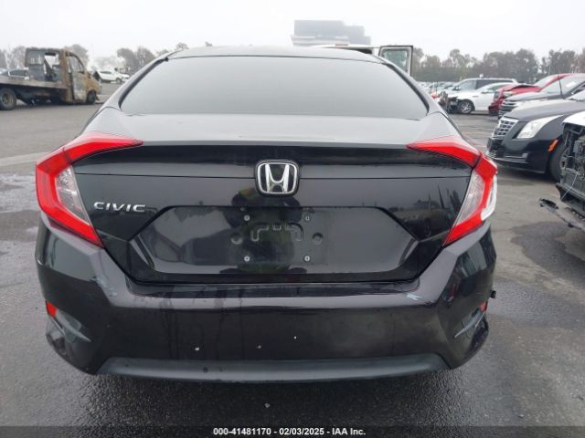 2HGFC2F58JH552943 Honda Civic Lx