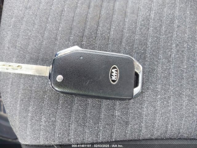 KNDJ23AU6M7773134 KIA SOUL S