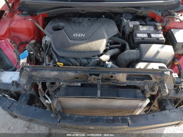 KMHTC6AD2GU272637 Hyundai Veloster