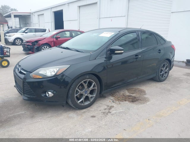 Ford FOCUS SE 2014 1FADP3F24EL126896 Image 2