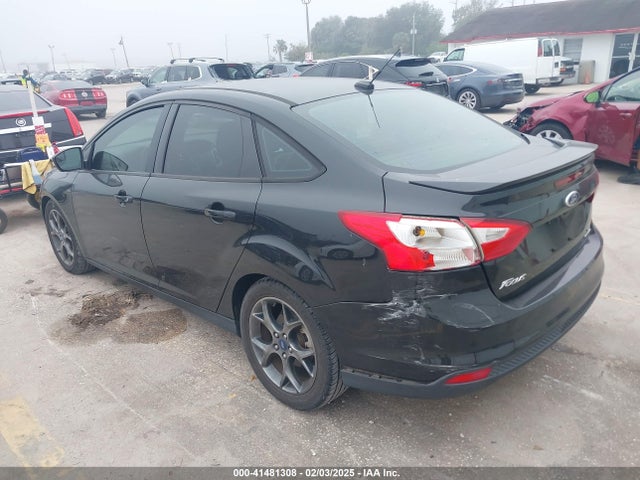 Ford FOCUS SE 2014 1FADP3F24EL126896 Image 3