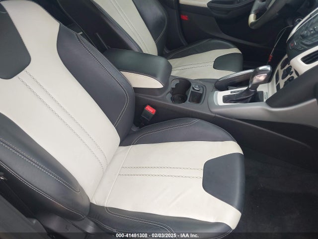 Ford FOCUS SE 2014 1FADP3F24EL126896 Image 5