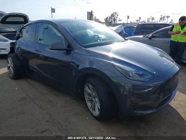 2023 TESLA MODEL Y 7SAYGDEE4PA205083 Photo 0