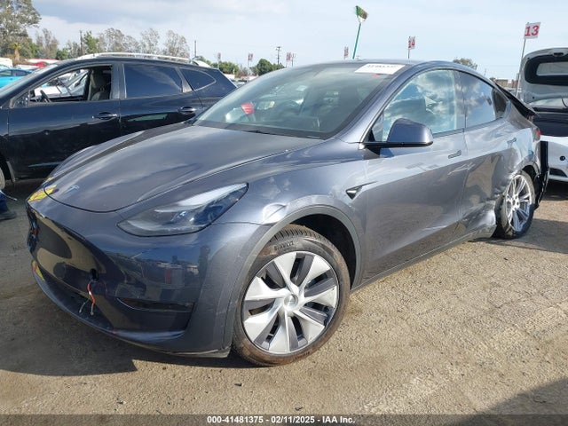 2023 TESLA MODEL Y 7SAYGDEE4PA205083 Photo 1