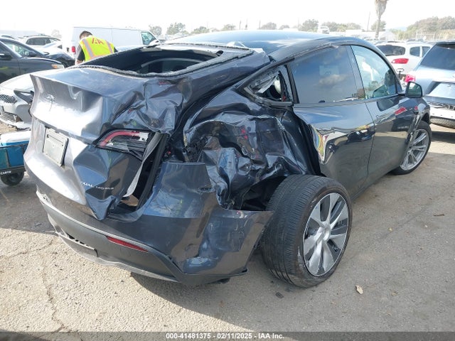 2023 TESLA MODEL Y 7SAYGDEE4PA205083 Photo 3