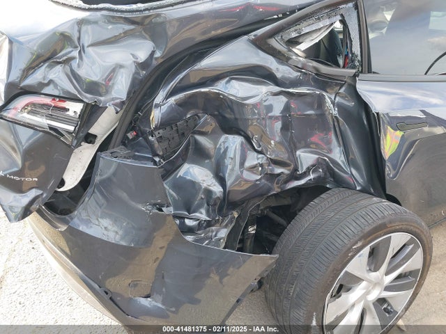 2023 TESLA MODEL Y 7SAYGDEE4PA205083 Photo 5