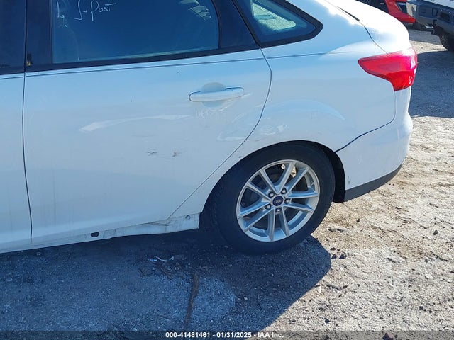 Ford FOCUS SE 2016 1FADP3F20GL266320 Image 14