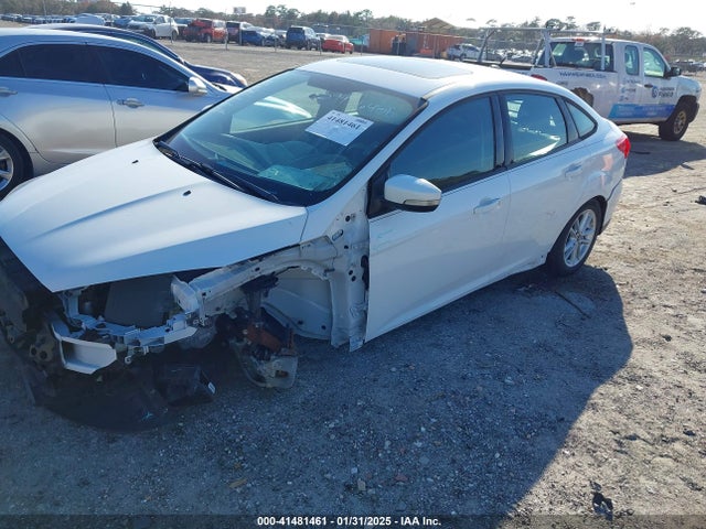 Ford FOCUS SE 2016 1FADP3F20GL266320 Image 2