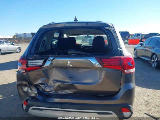 JA4AD2A38KZ010698 Mitsubishi Outlander Es