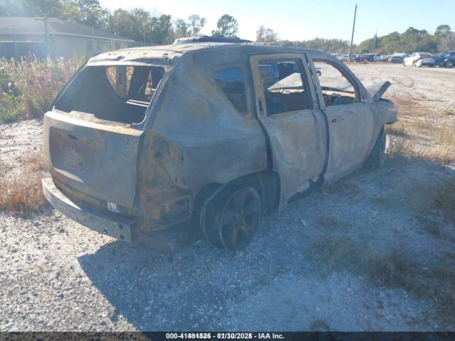 1C4NJDEB0GD617082 Jeep Compass Latitude