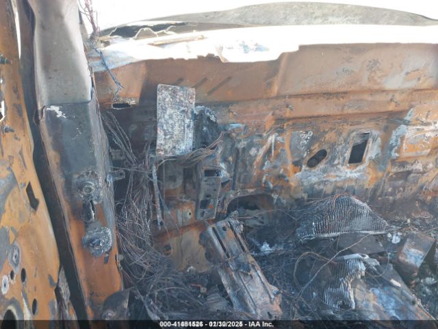 1C4NJDEB0GD617082 Jeep Compass Latitude