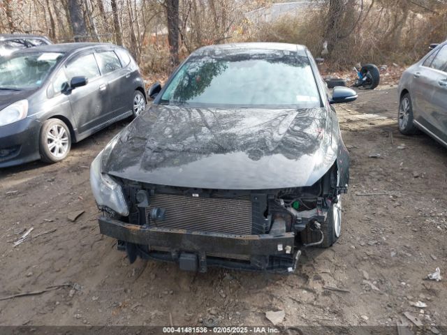5XXGU4L3XHG176029 KIA OPTIMA EX