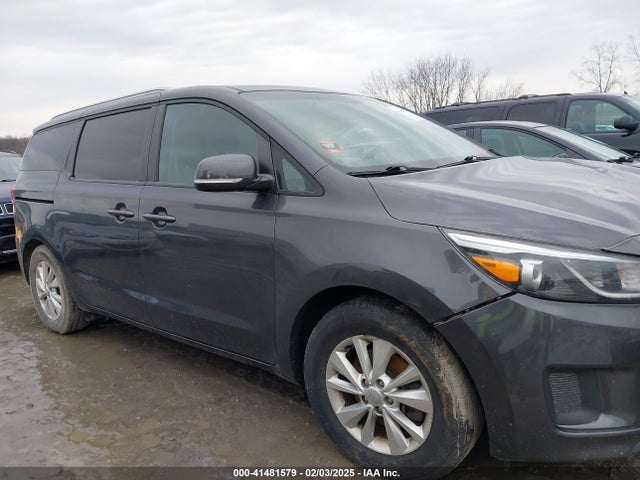 KIA SEDONA LX 2016 KNDMB5C17G6127395 Image 13