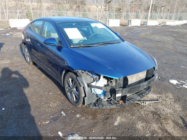 2017 5NPD84LF0HH180872 main image